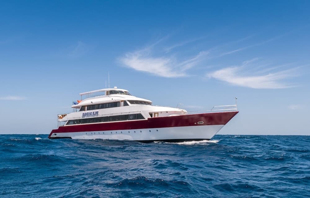 The liveaboard Emperor Elite